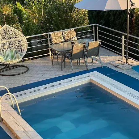 Sa Bazenom Lily * Konjic