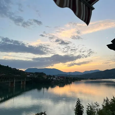 Sa Bazenom Lily Villa