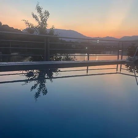 Sa Bazenom Lily Villa Konjic