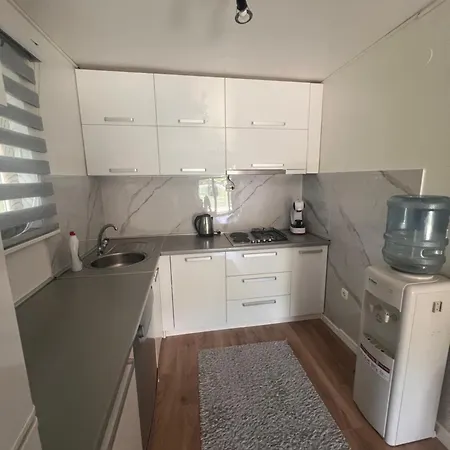 Sa Bazenom Lily Villa