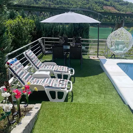 Sa Bazenom Lily Villa Konjic