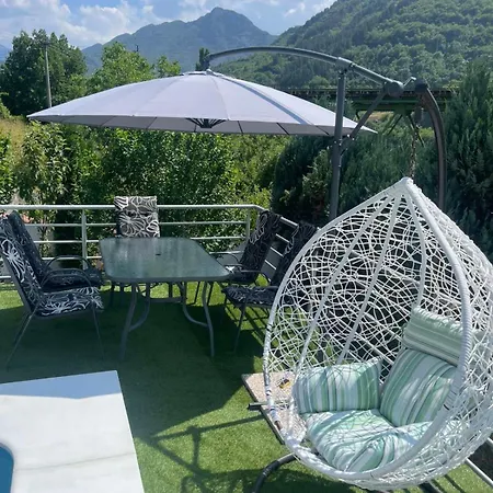 Sa Bazenom Lily Villa